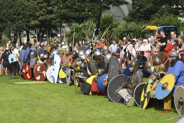 photographybyduncanholmes_6180669721_Largs Viking Festival 2005 (6 of 73).jpg